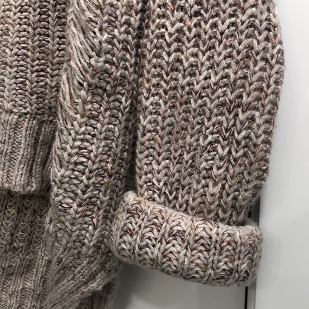 Express turtle neck sweater - Picture 2 of 8